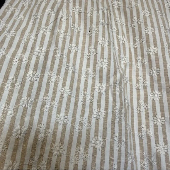 En Saison Riley High-Waisted Cream Stripe Short Embroidered Pinstripe Size Small - Picture 11 of 13